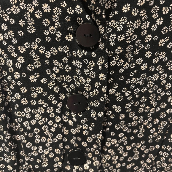 Floral Romper - Picture 7 of 9